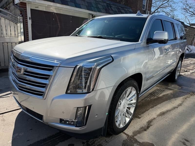 2018 CADILLAC Escalade ESV