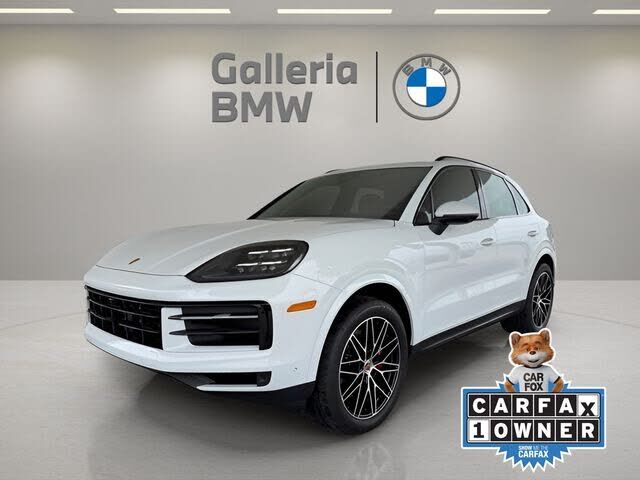 2024 PORSCHE Cayenne