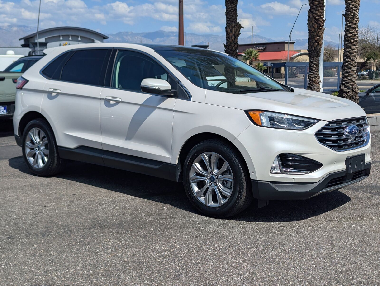 2019 FORD Edge