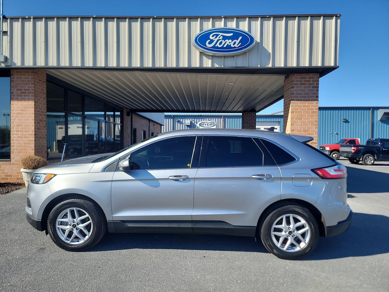 2023 FORD Edge