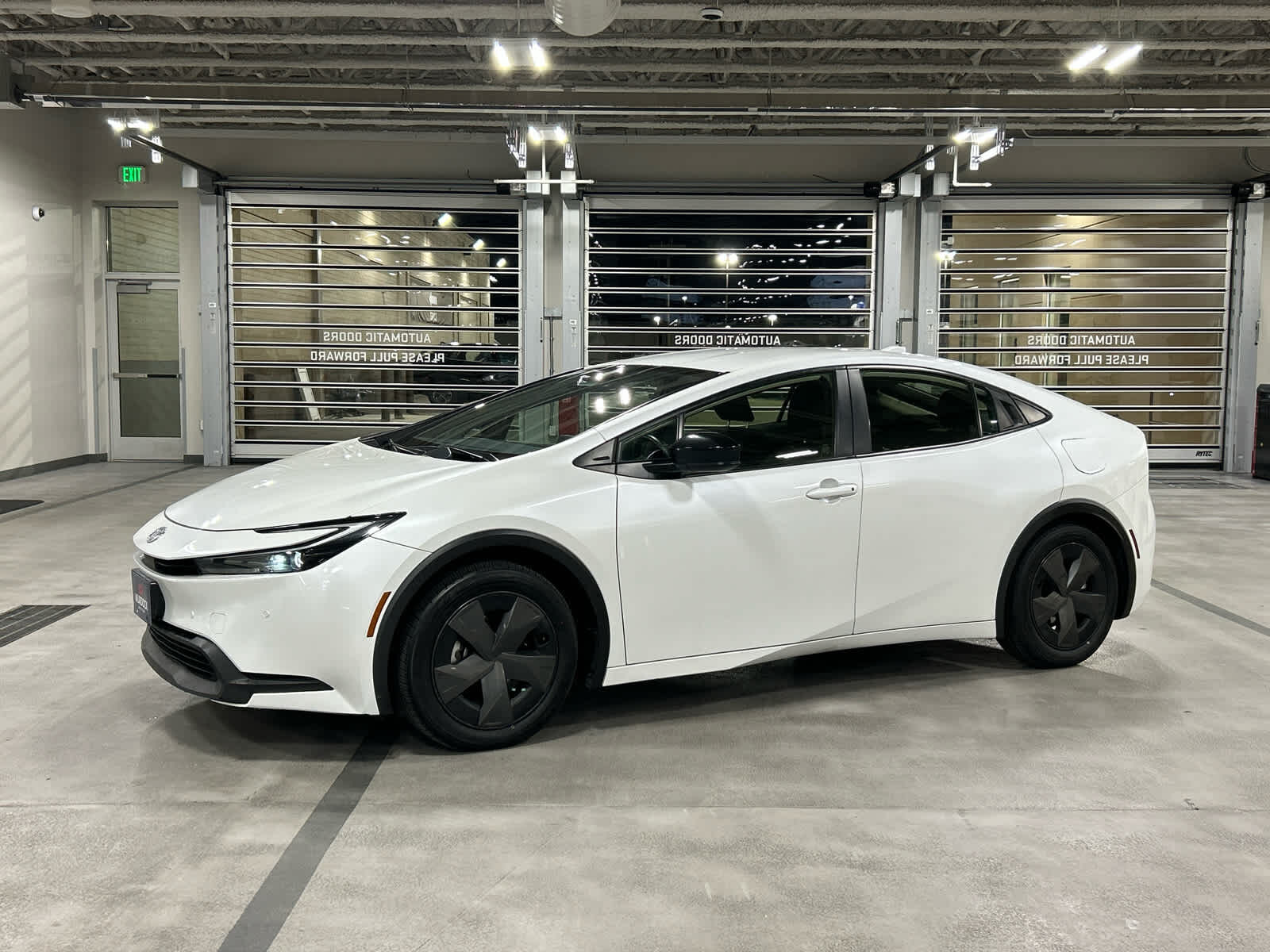 2024 TOYOTA PRIUS