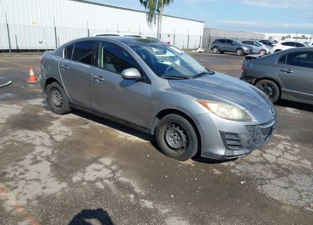 2010 MAZDA Mazda3