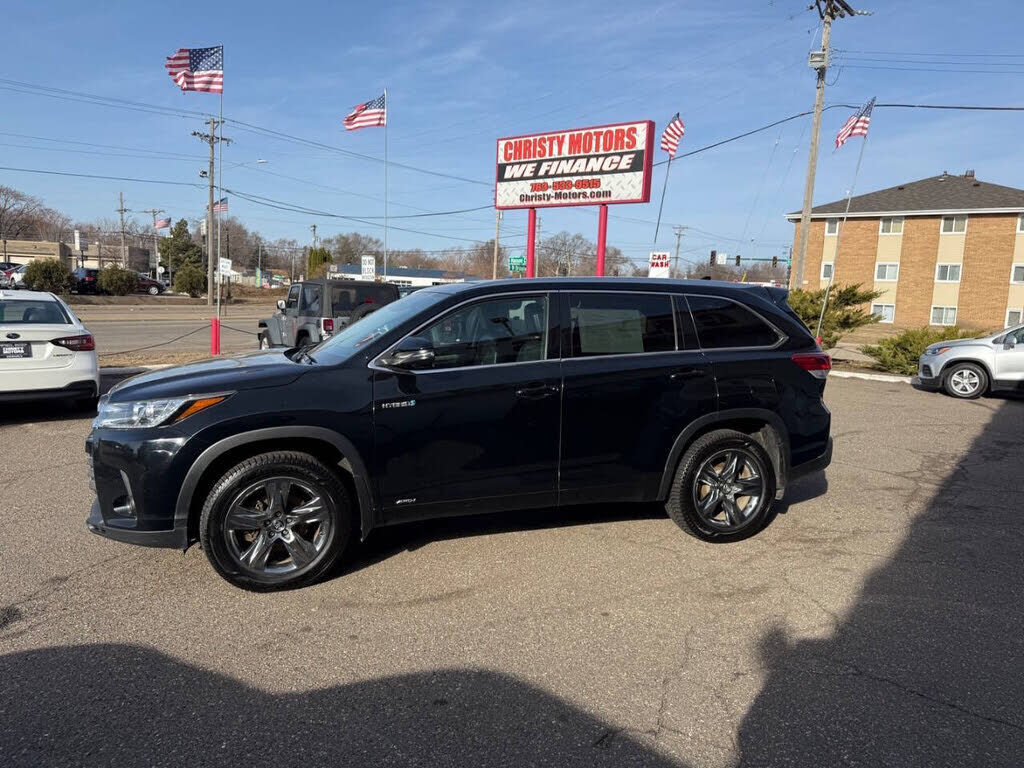 2017 TOYOTA Highlander