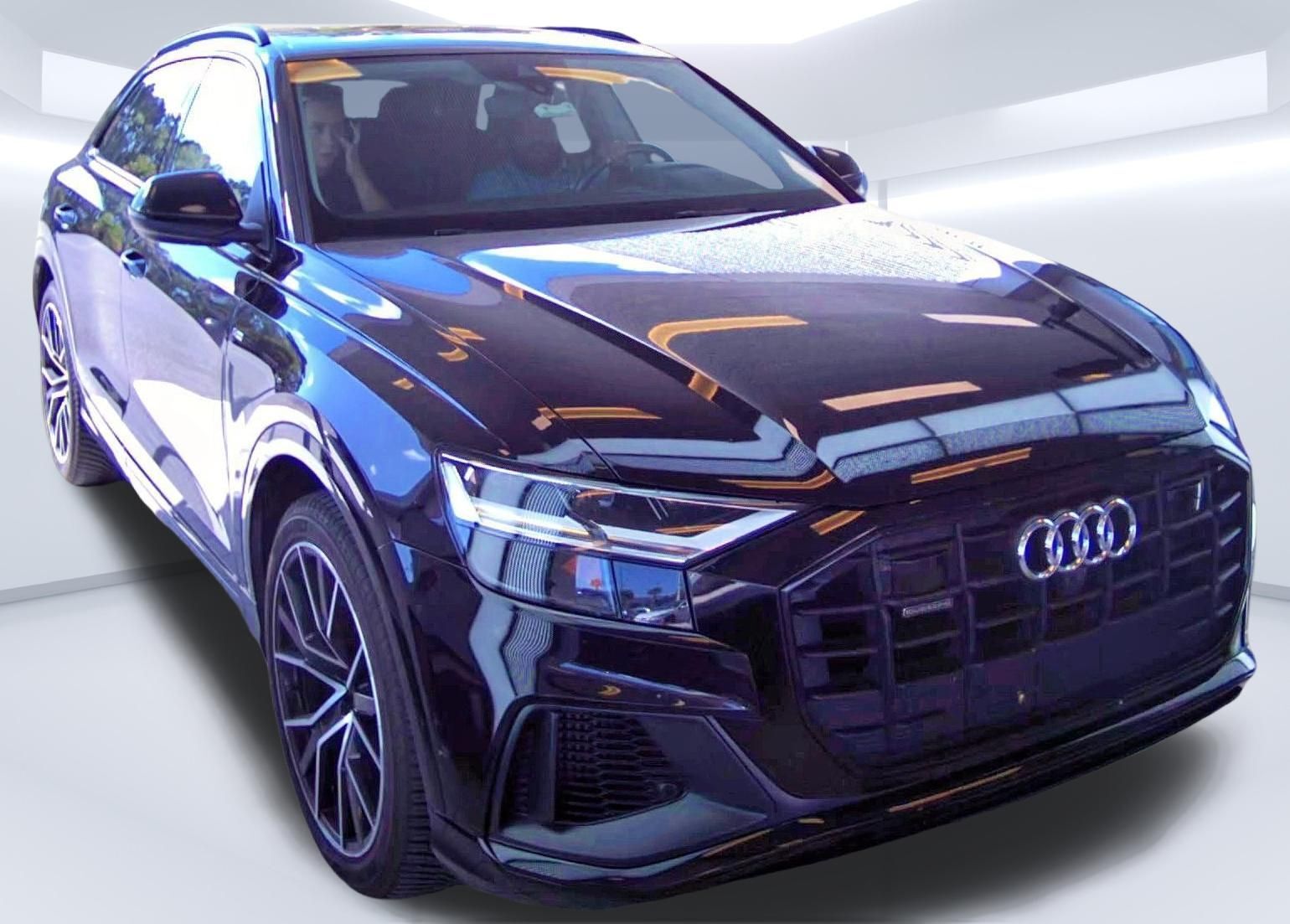 2020 AUDI Q8