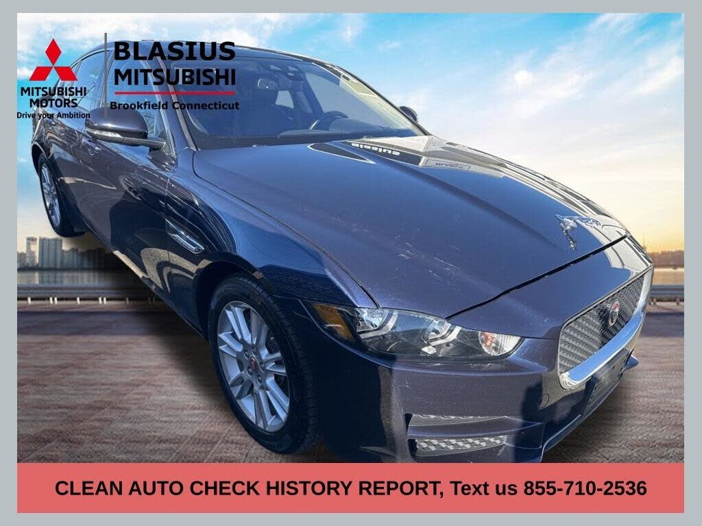 2017 JAGUAR XE