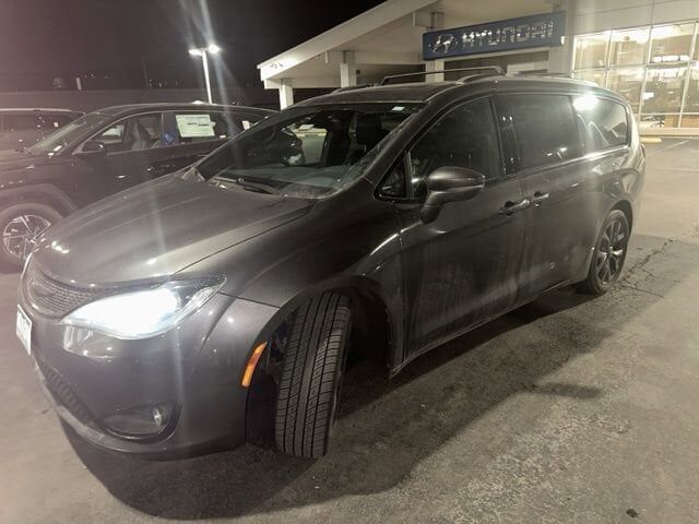 2019 CHRYSLER Pacifica