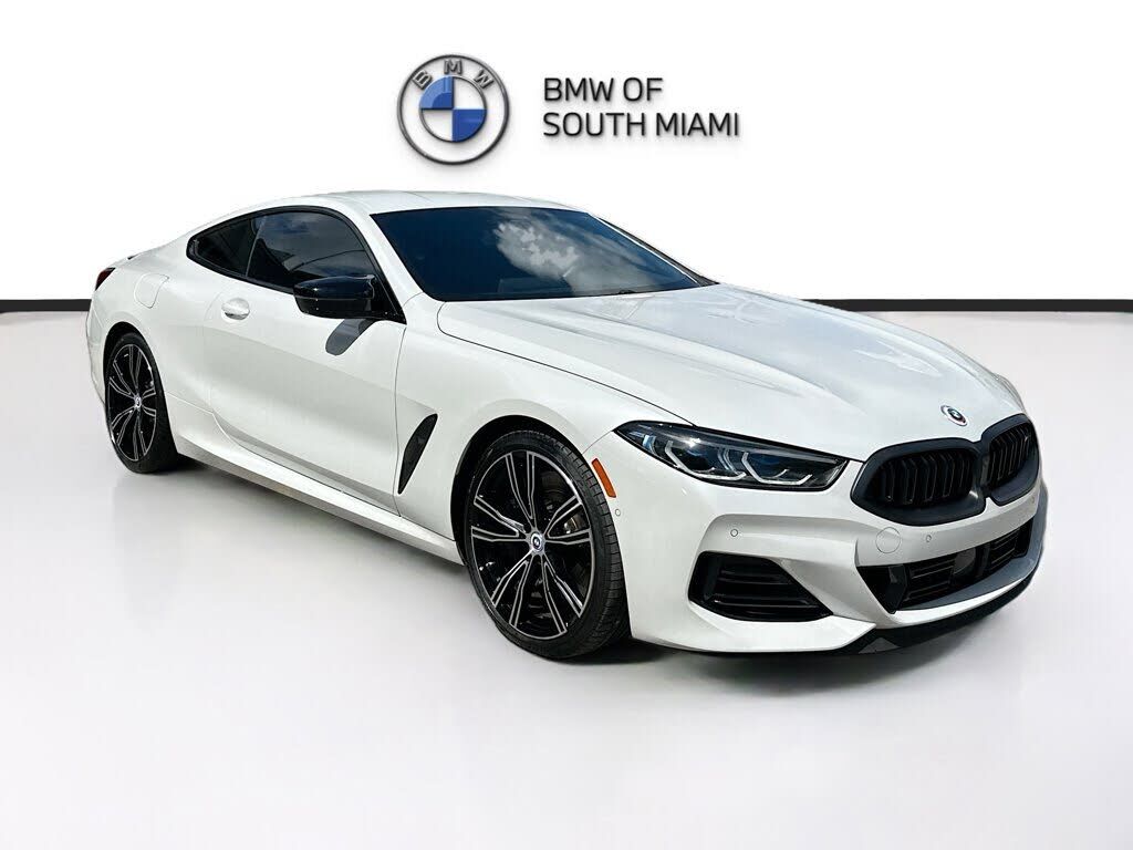 2023 BMW M8
