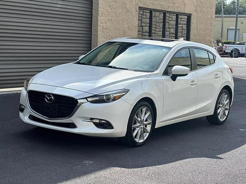 2017 MAZDA Mazda3