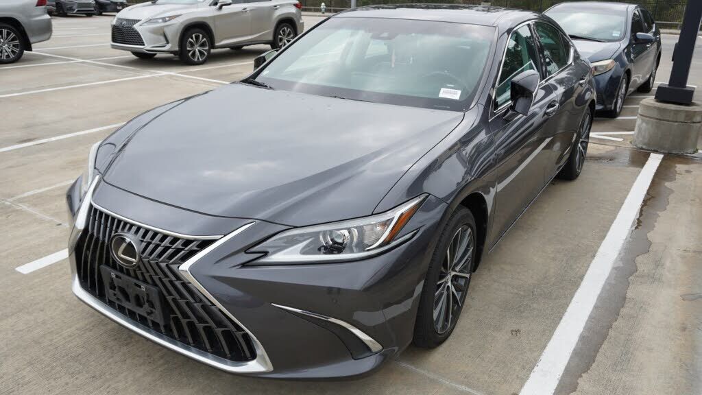 2023 LEXUS ES