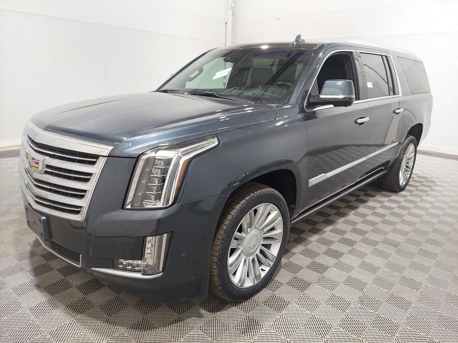 2019 CADILLAC Escalade ESV
