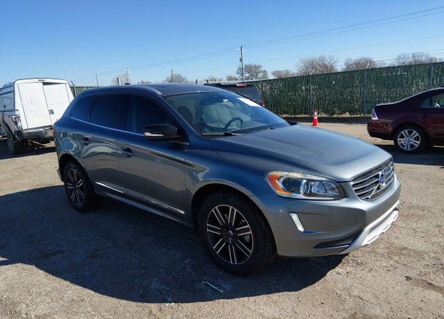 2017 VOLVO XC60