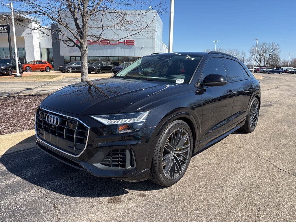 2019 AUDI Q8