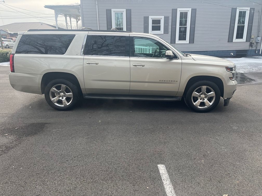 2016 CHEVROLET Suburban
