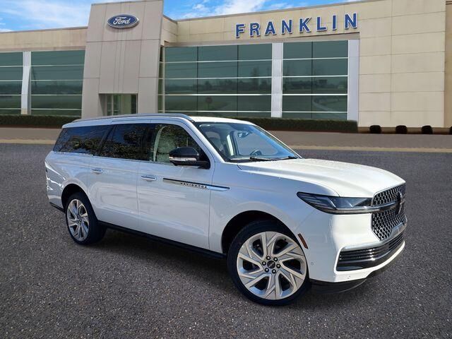 2025 LINCOLN Navigator L