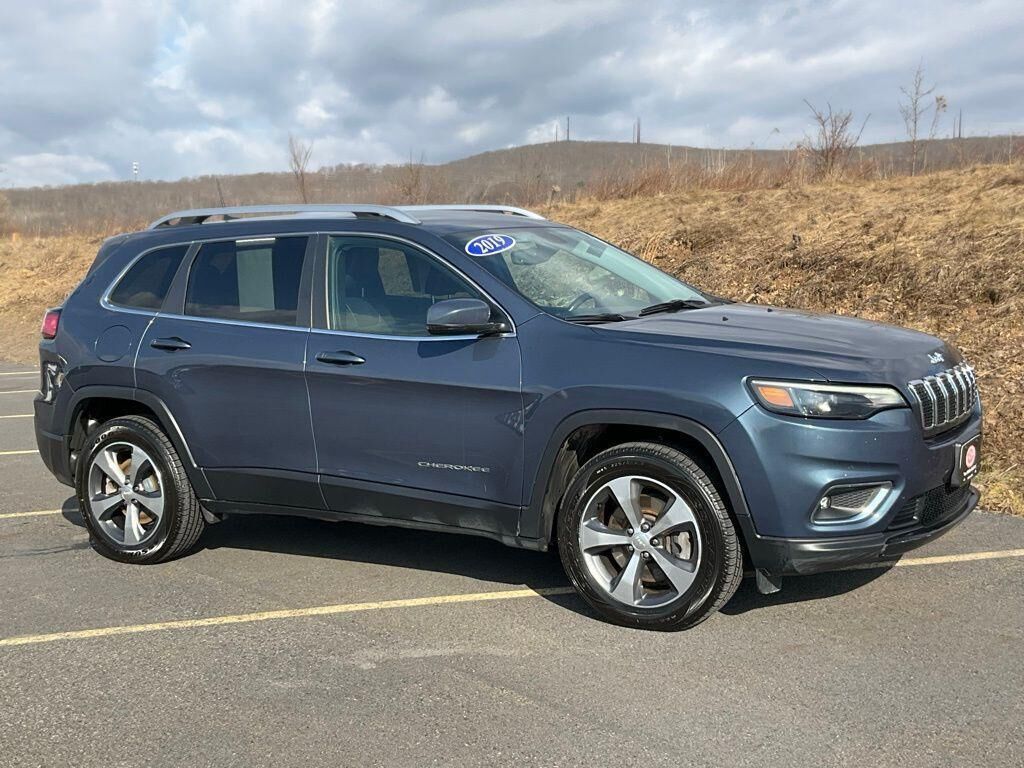 2019 JEEP Cherokee