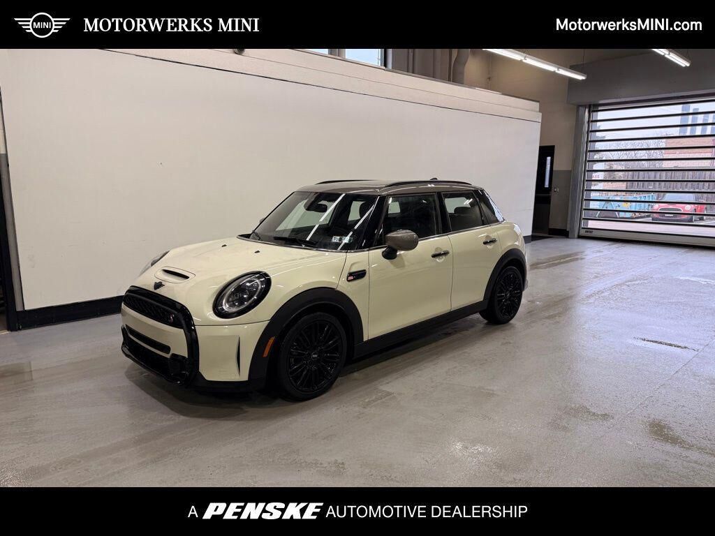 2023 MINI Hardtop