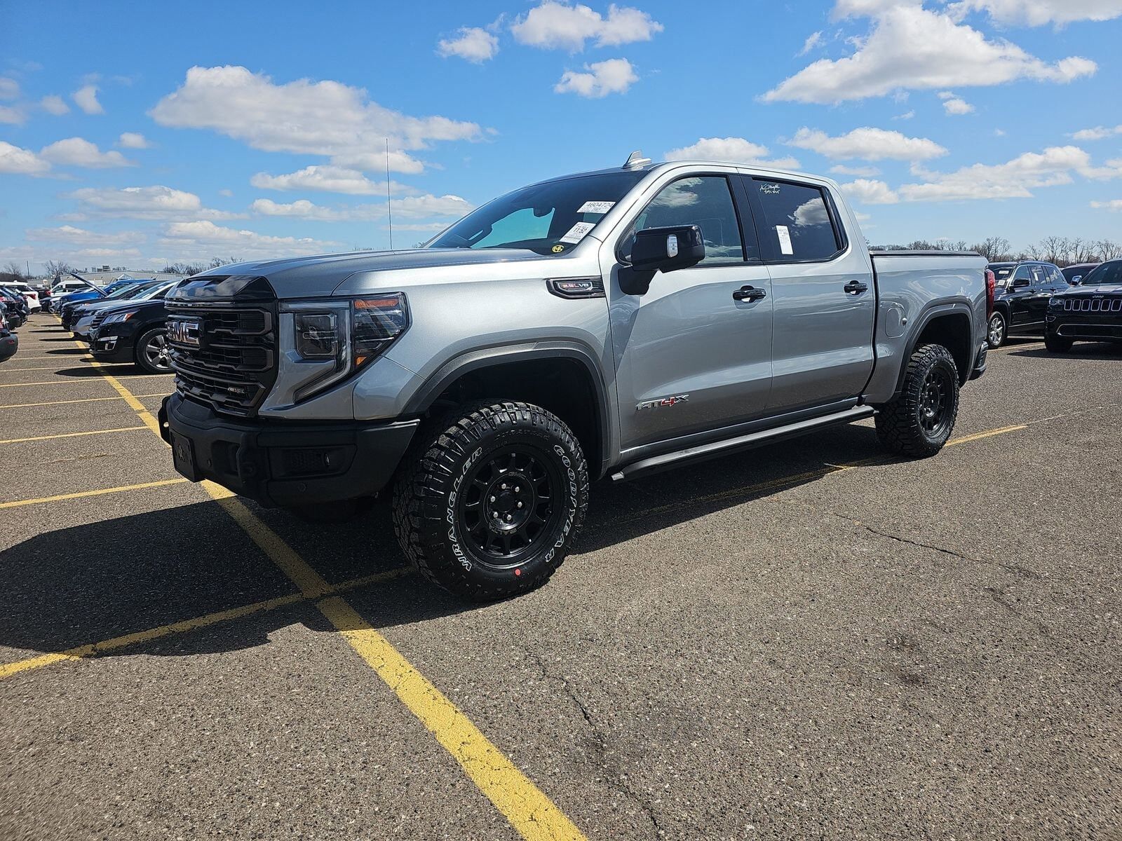 2023 GMC Sierra