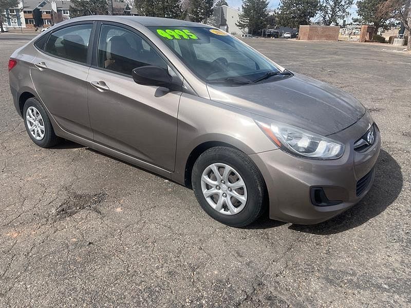 2013 HYUNDAI Accent