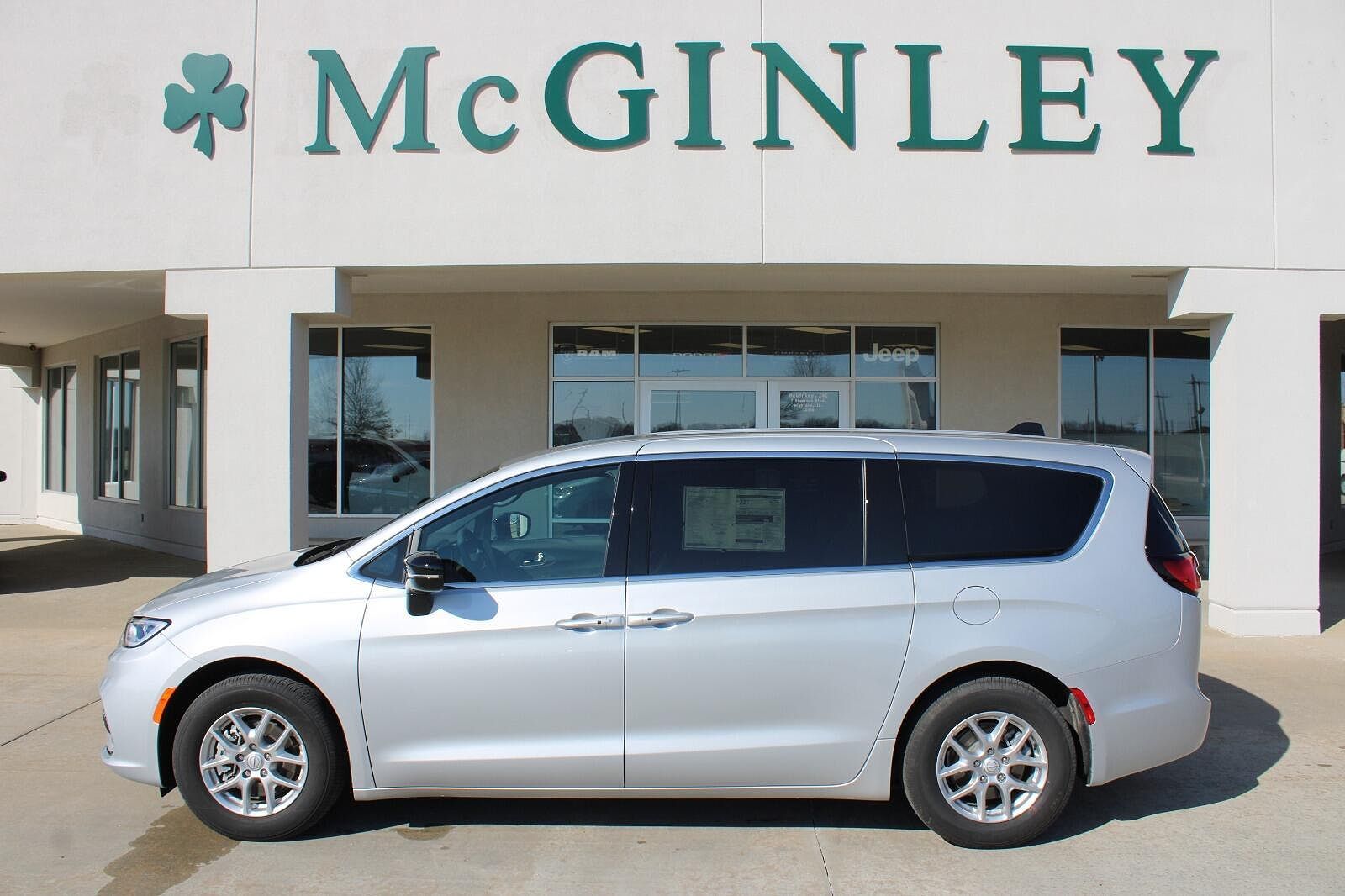 2026 CHRYSLER Pacifica