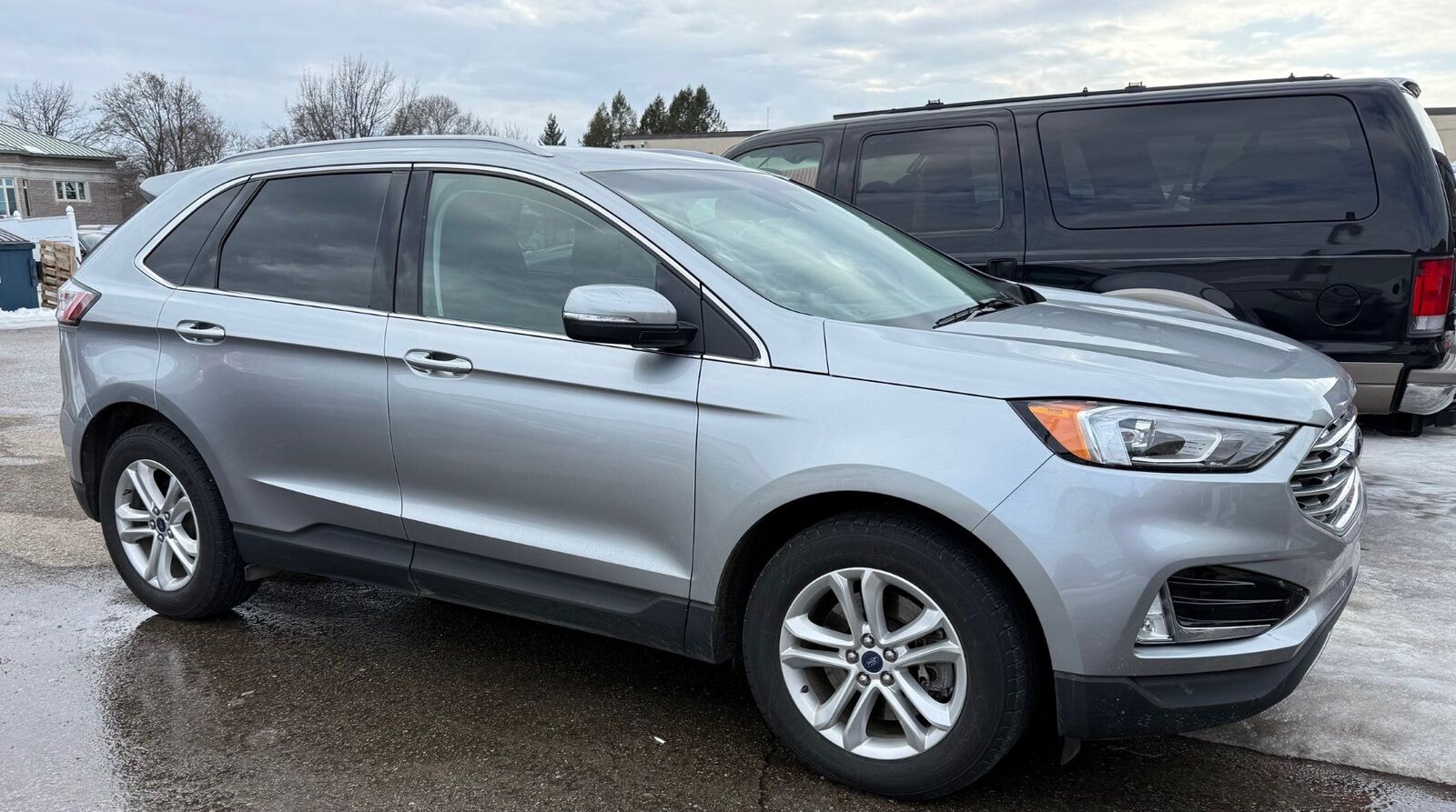 2020 FORD Edge