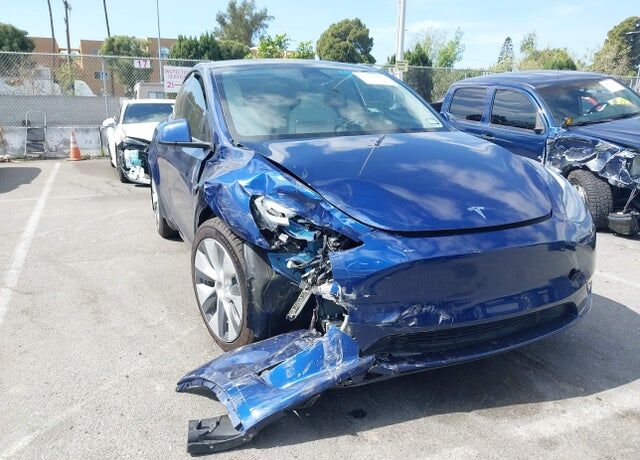 2023 TESLA Model Y