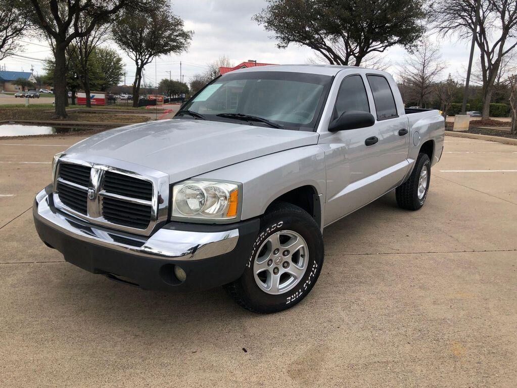 2005 DODGE Dakota