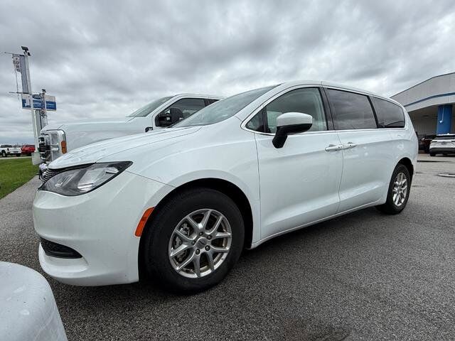 2022 CHRYSLER Voyager