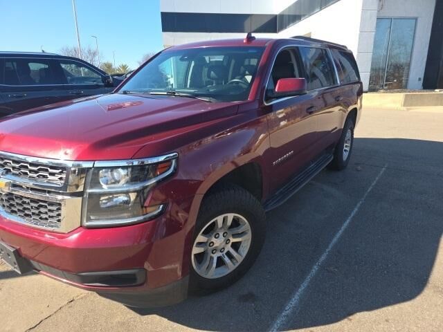 2017 CHEVROLET Suburban