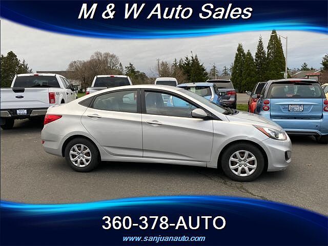 2012 HYUNDAI Accent