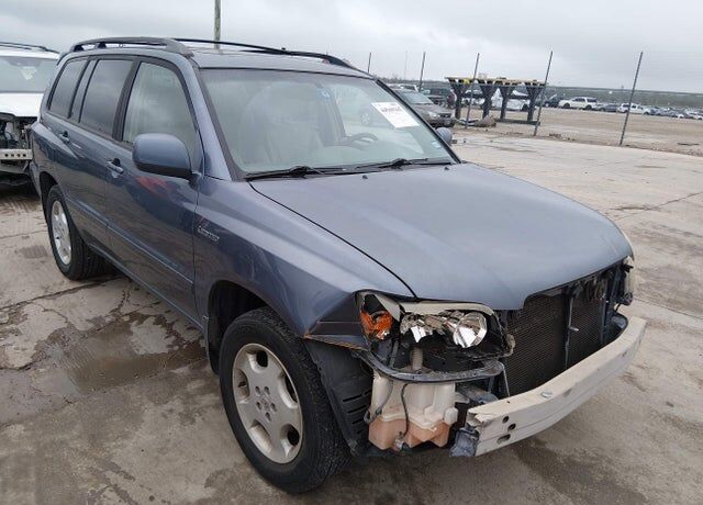 2004 TOYOTA Highlander