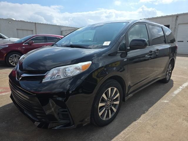 2020 TOYOTA Sienna
