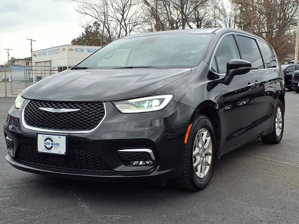 2023 CHRYSLER Pacifica
