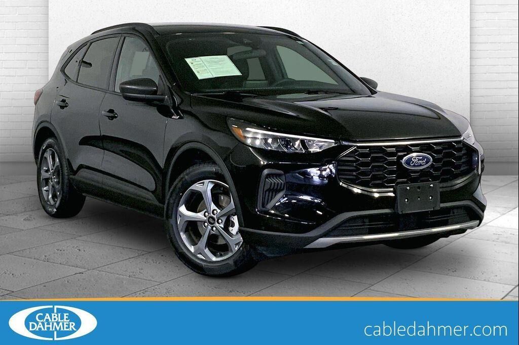 2025 FORD Escape