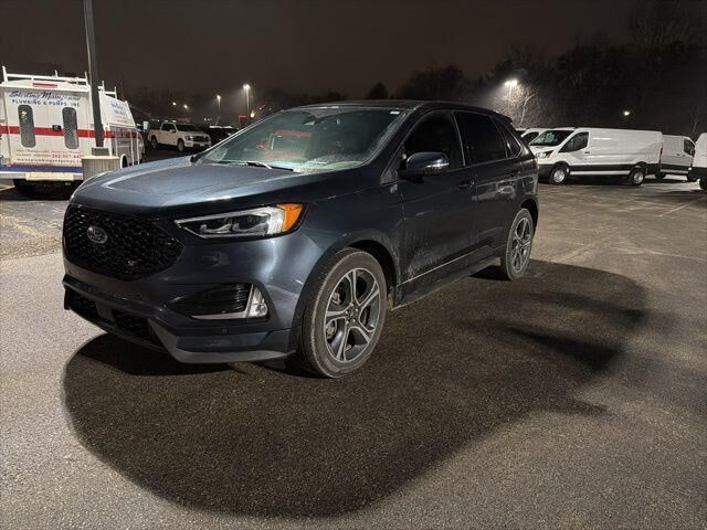 2022 FORD Edge