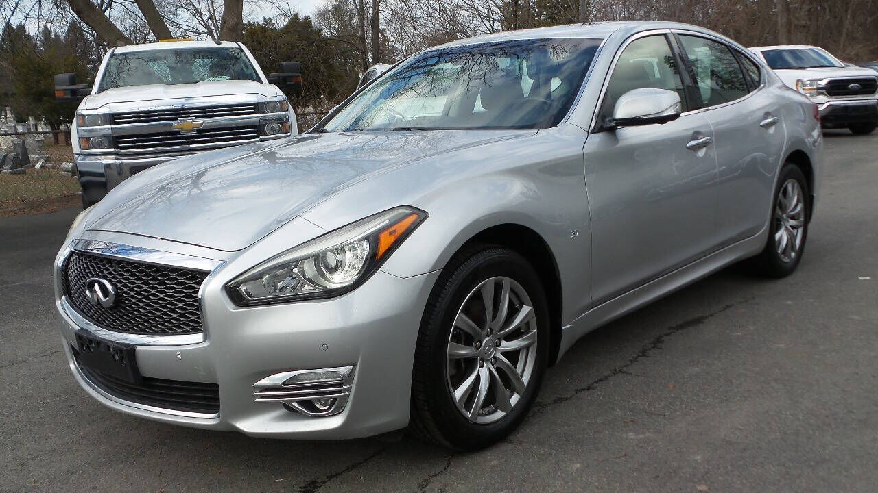 2015 INFINITI Q70