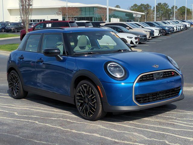 2025 MINI Hardtop
