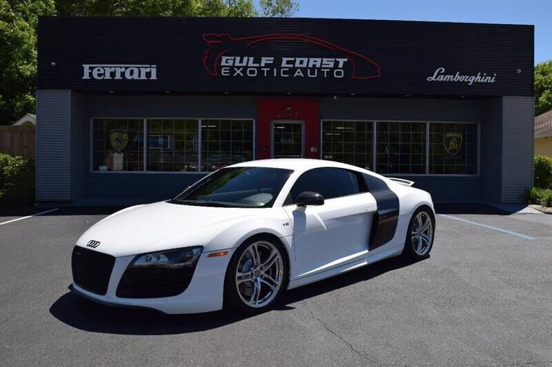 2010 AUDI R8