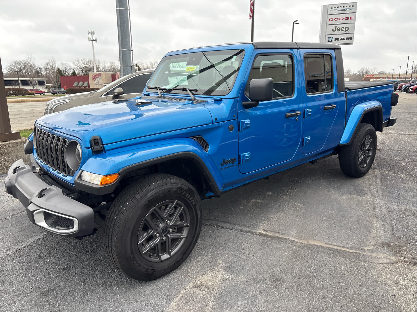 2024 JEEP Gladiator