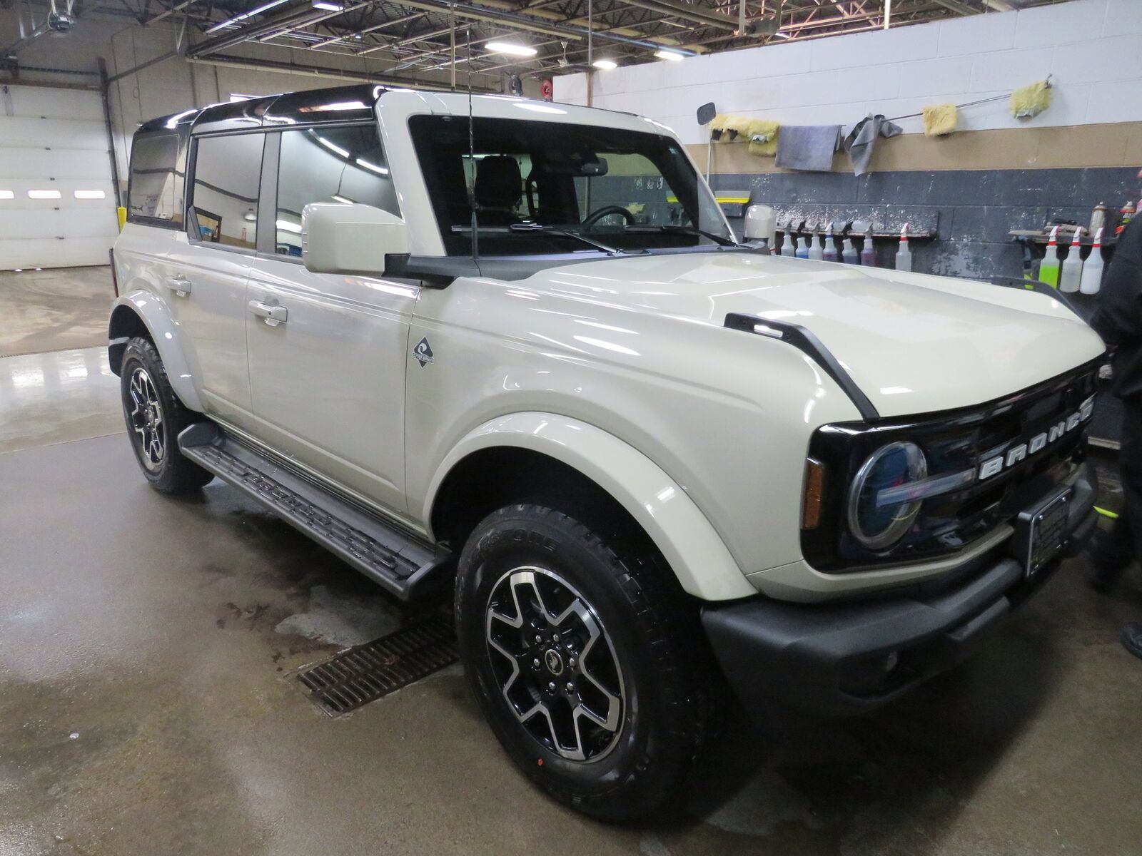 2025 FORD Bronco