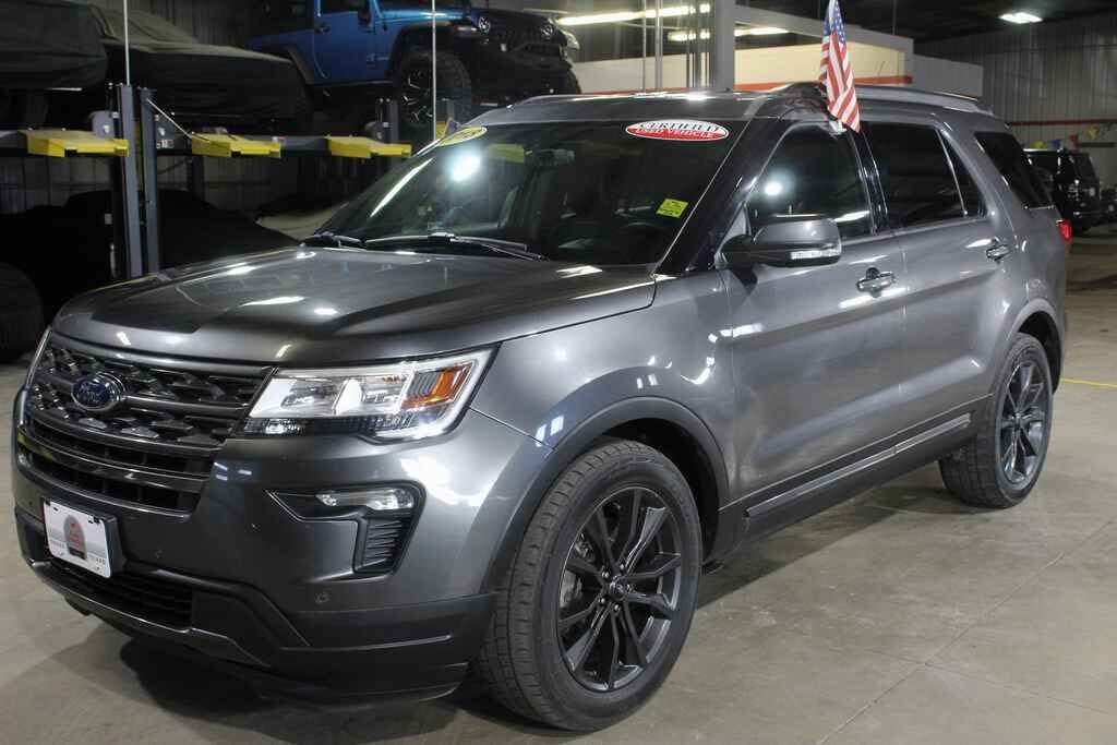 2018 FORD Explorer
