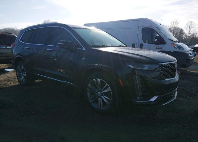 2021 CADILLAC XT6