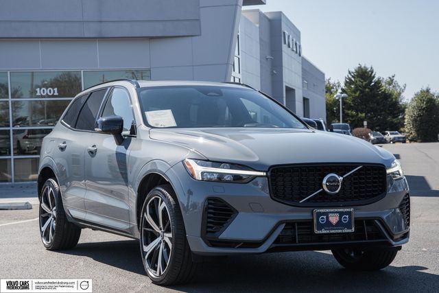 2022 VOLVO XC60