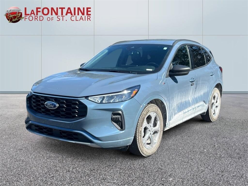 2023 FORD Escape