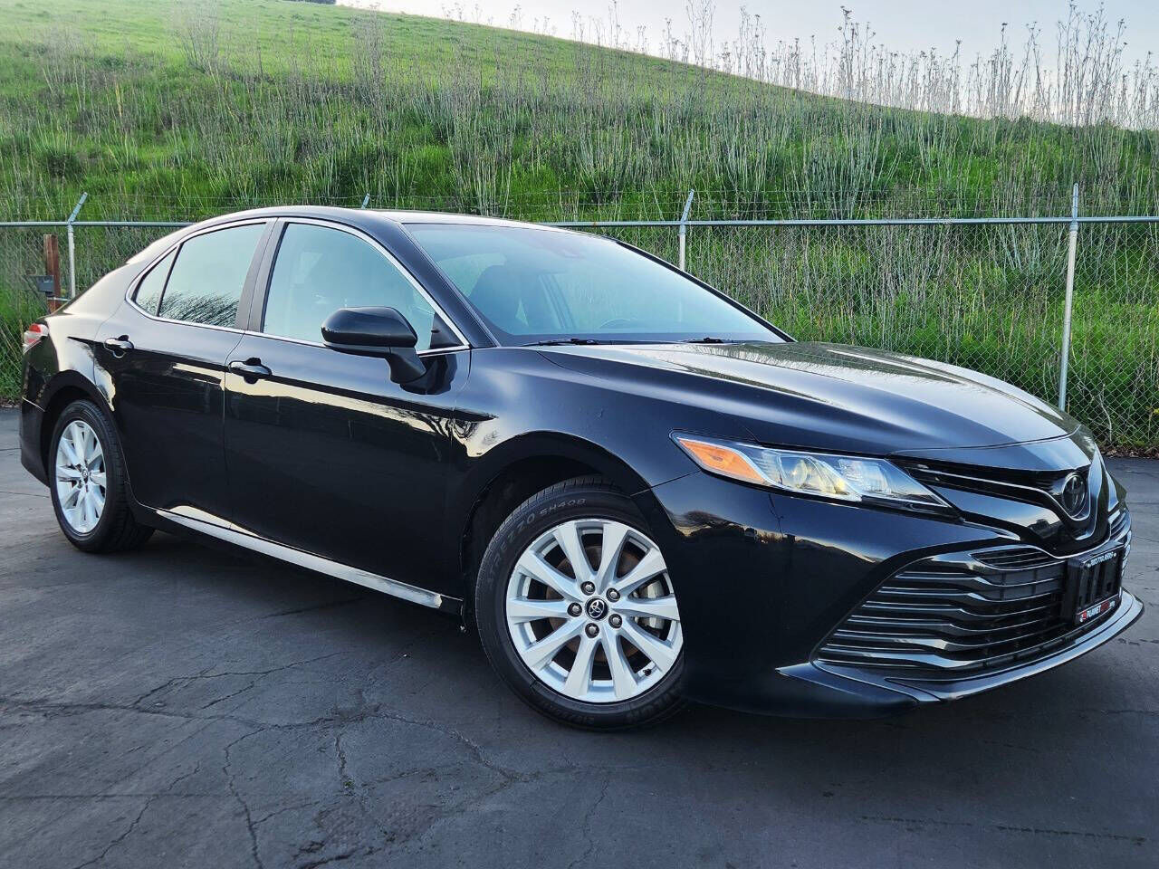 2019 TOYOTA Camry
