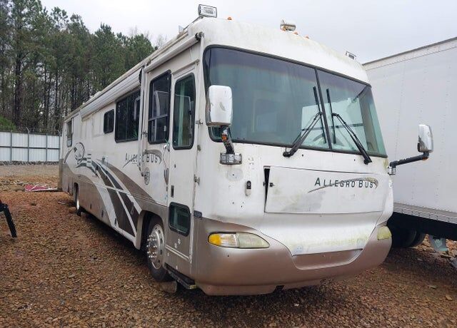 2000 FREIGHTLINER XC Chassis