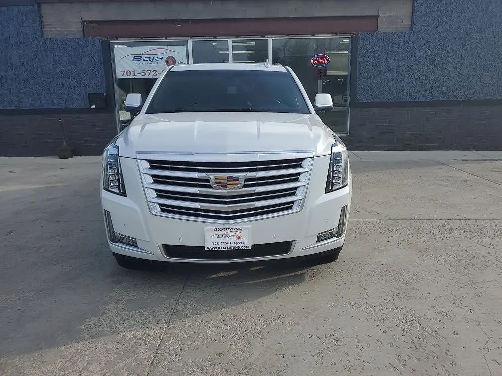 2017 CADILLAC Escalade