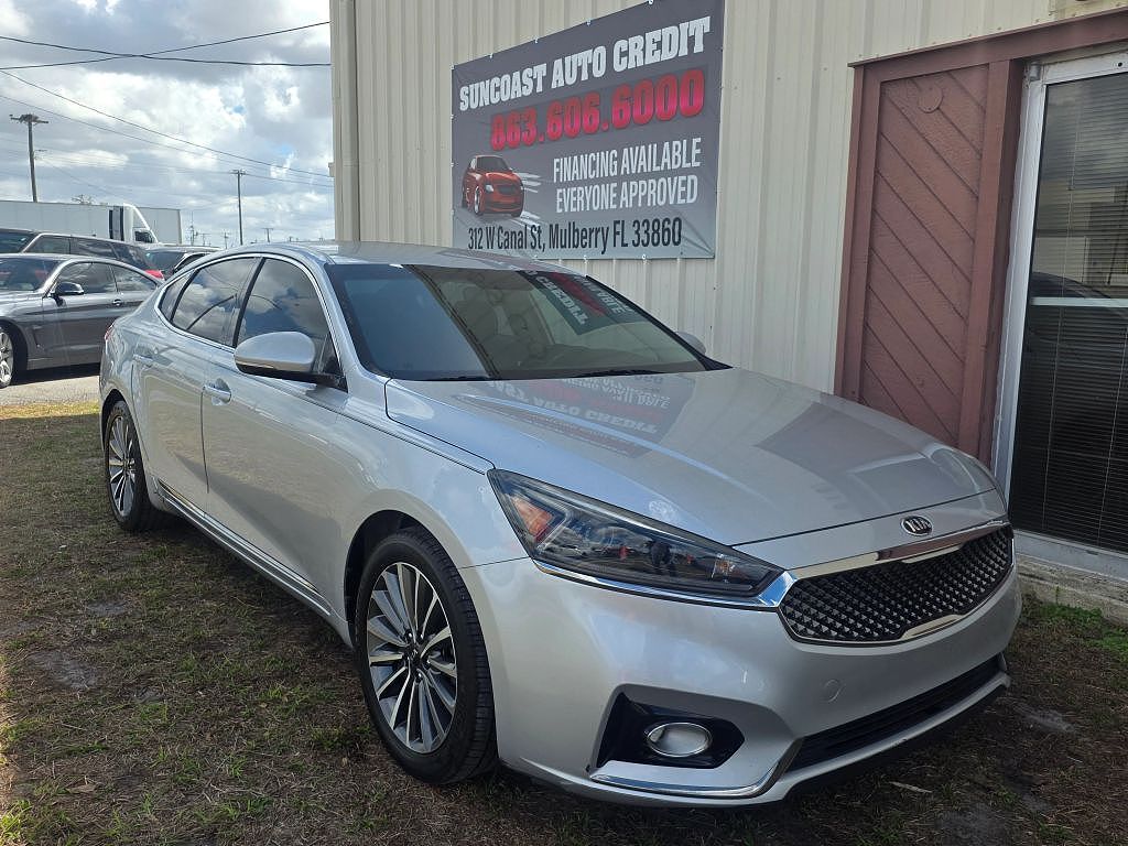 2017 KIA Cadenza