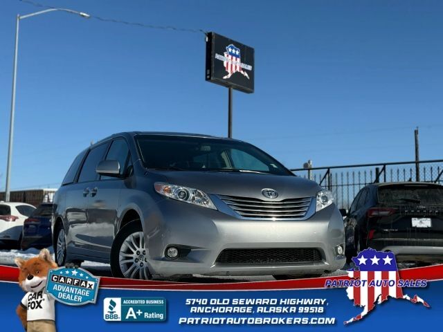 2013 TOYOTA Sienna
