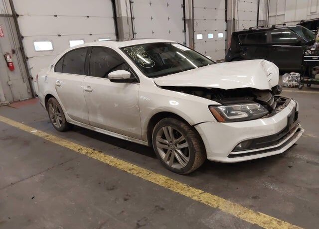2015 VOLKSWAGEN Jetta