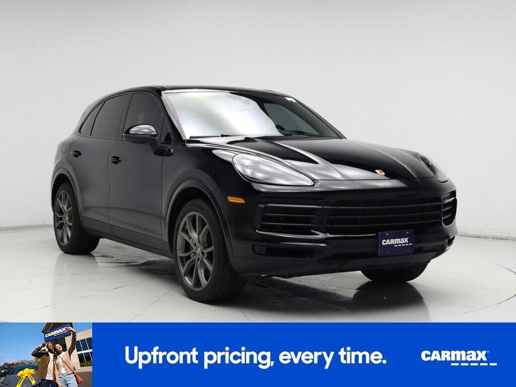 2022 PORSCHE Cayenne